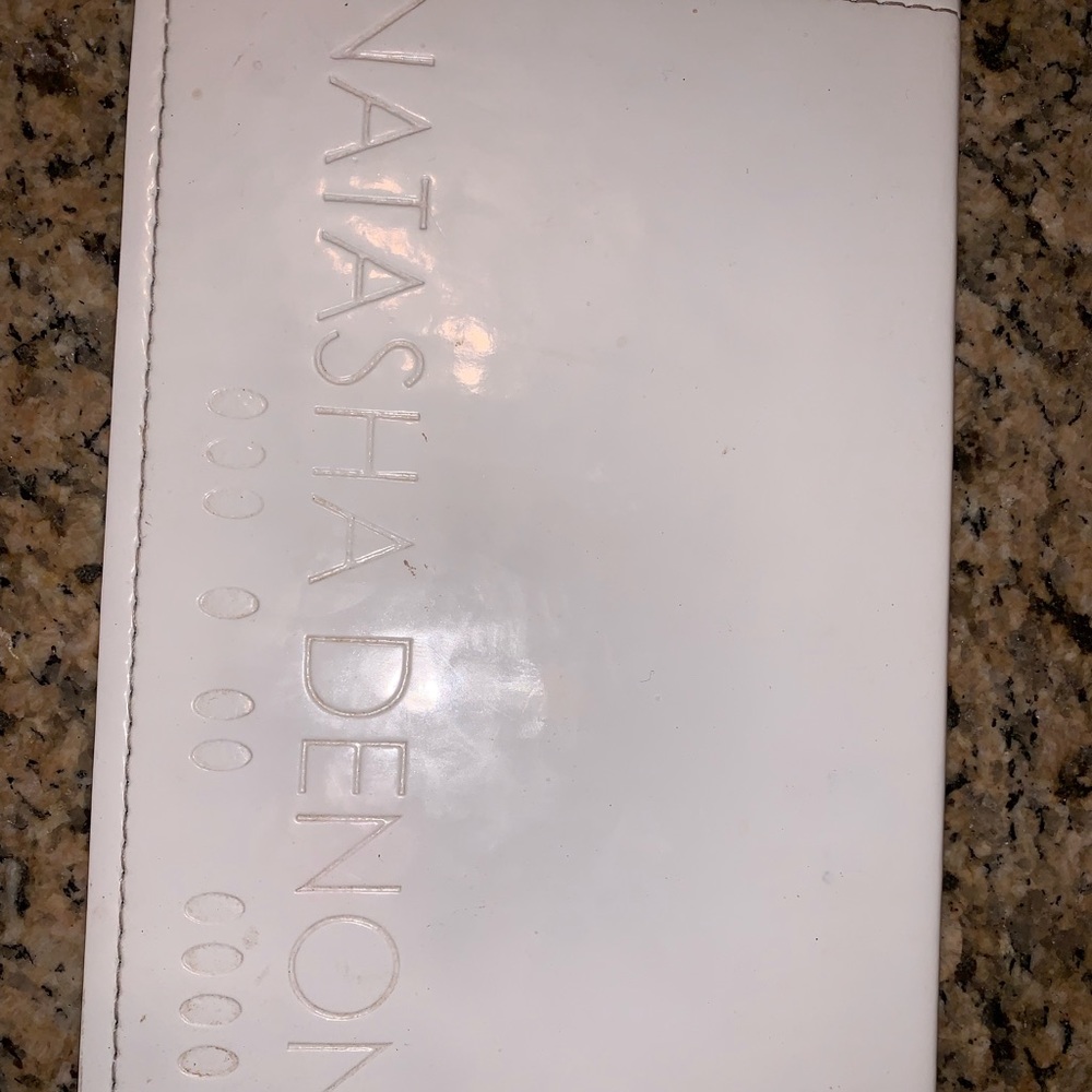 Natasha Denona 28 pan Green/Brown palette
